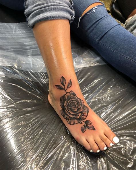 tattoo on foot ideas|cute foot tattoos for females.